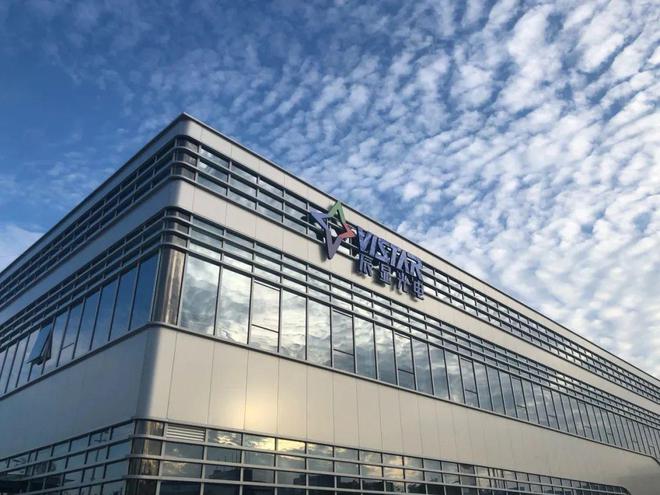 全球首发！辰显光电引领技术革新推出首款27英寸P07TFT基Micro-LED拼接屏(图2)