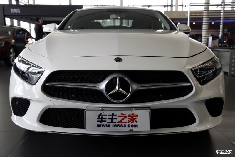 奔驰CLS一辆让所有女生心动的车(图3)