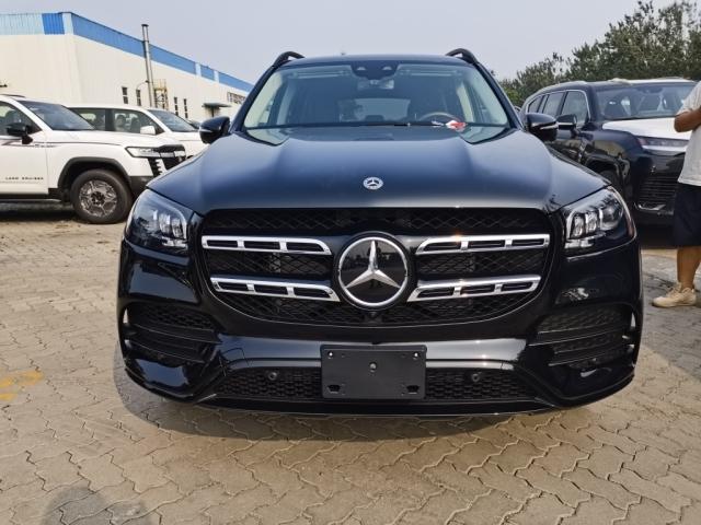 24款奔驰GLS港口八缸580抄底优惠(图2)