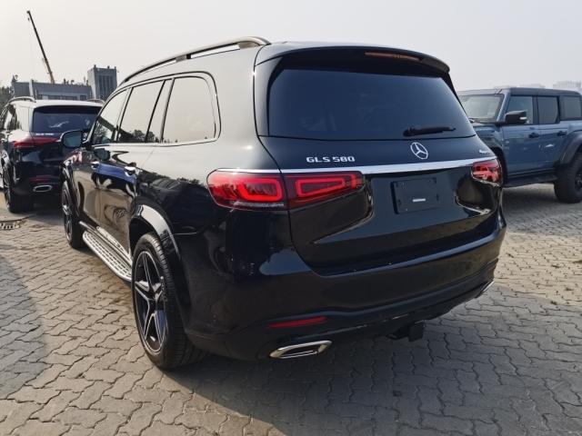 24款奔驰GLS港口八缸580抄底优惠(图5)