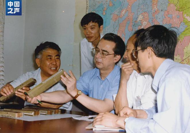 87岁王德民被称“最帅院士”爆红网络高考曾接近满分(图7)