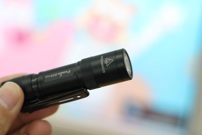 全新升级FenixE12V30射程更远亮度更高的EDC手电(图5)