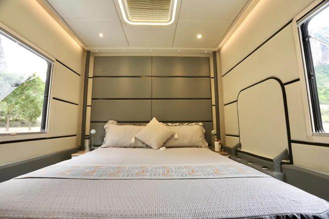 中国首台福特T8升层房车—S788正式亮相！1872㎡＋上下两层＋6座4卧长期旅居必备！(图23)