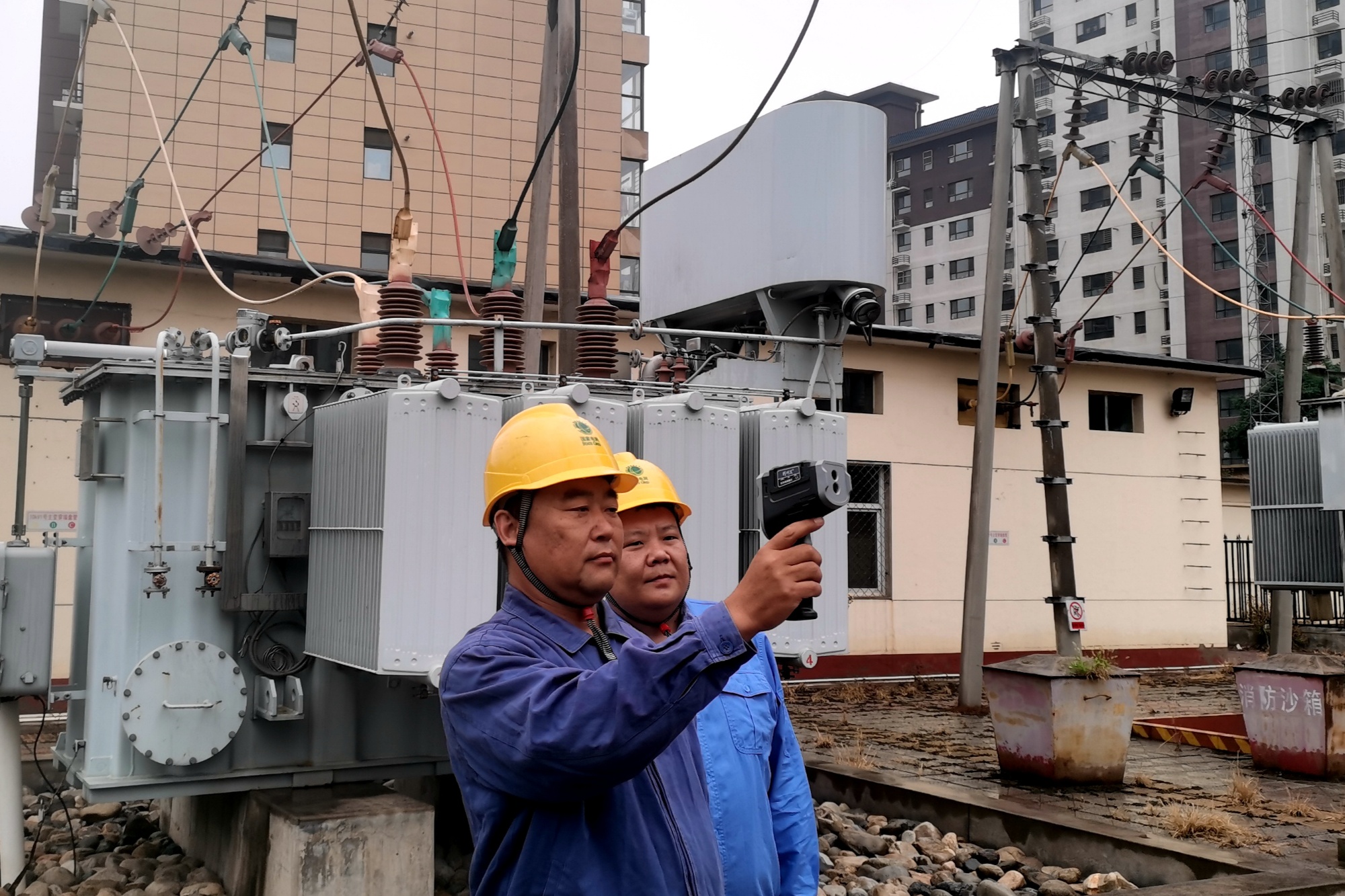 河北保定：答好高考“保电卷”“电”亮端午粽飘香(图2)