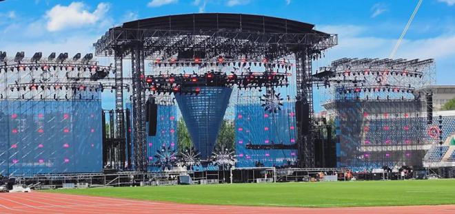 又一舞台奇迹！联诚发LED锥形屏燃爆2024张韶涵巡演现场(图6)