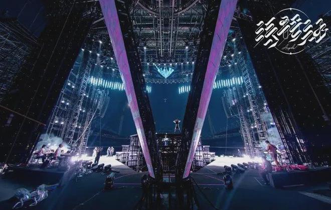 又一舞台奇迹！联诚发LED锥形屏燃爆2024张韶涵巡演现场(图7)