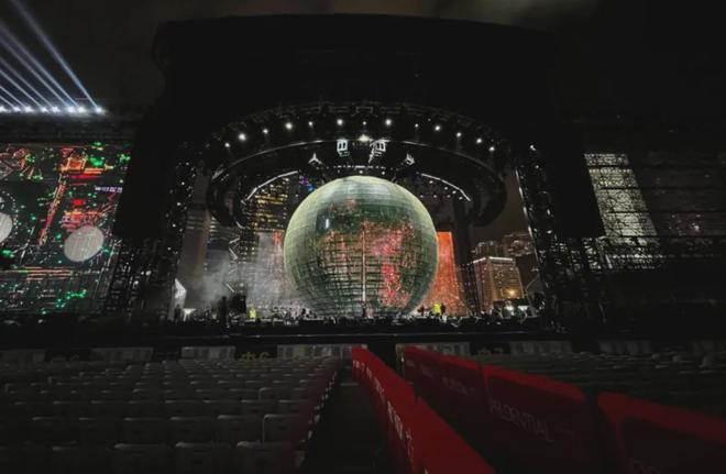 又一舞台奇迹！联诚发LED锥形屏燃爆2024张韶涵巡演现场(图9)