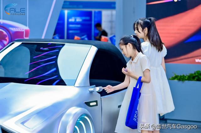 上海宇宙亮相ALE国际汽车灯展卓越技术实力引领智慧照明新风潮(图8)