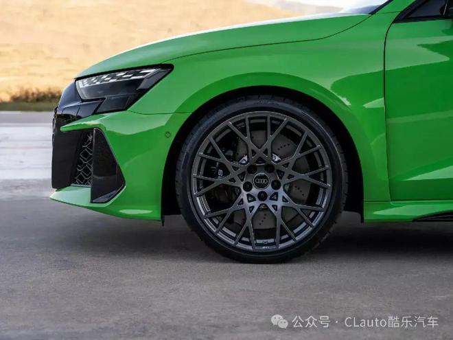 奥迪全新RS3中期改款细节微调配置更丰富酷乐汽车(图4)