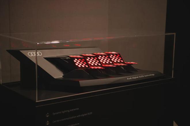 单项PK王：世界上只有两种车灯一种是奥迪一种是其他(图8)