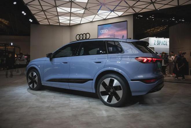 单项PK王：世界上只有两种车灯一种是奥迪一种是其他(图11)