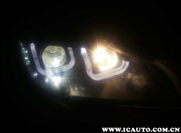 小车灯光开关位置讲解车内灯光开关示意图(图4)