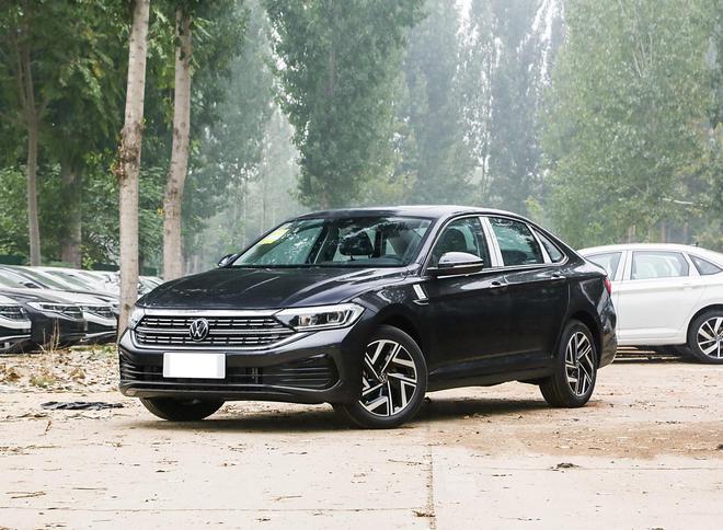 全新大众亲民版“帕萨特”上市！售价1279万起外观豪华配15T(图1)