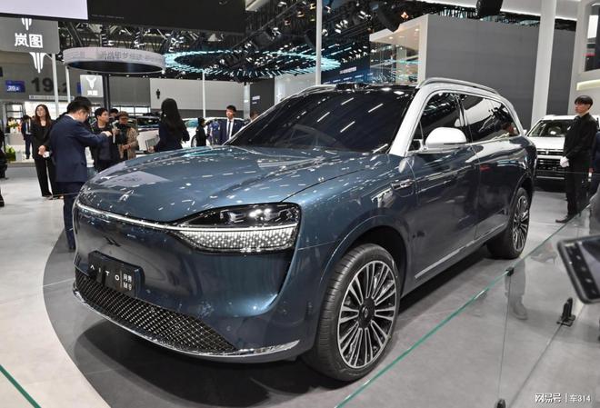 以智能科技驱动市场变革问界M9重塑豪华新标杆(图5)