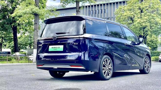 奥徳赛还有活路吗？传祺E8荣耀系列把“路”给堵了！(图2)