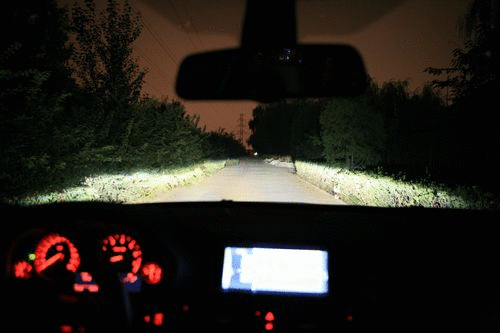 吓人！胶州一女子被卷入越野车底！头部流血、双腿被卡(图9)