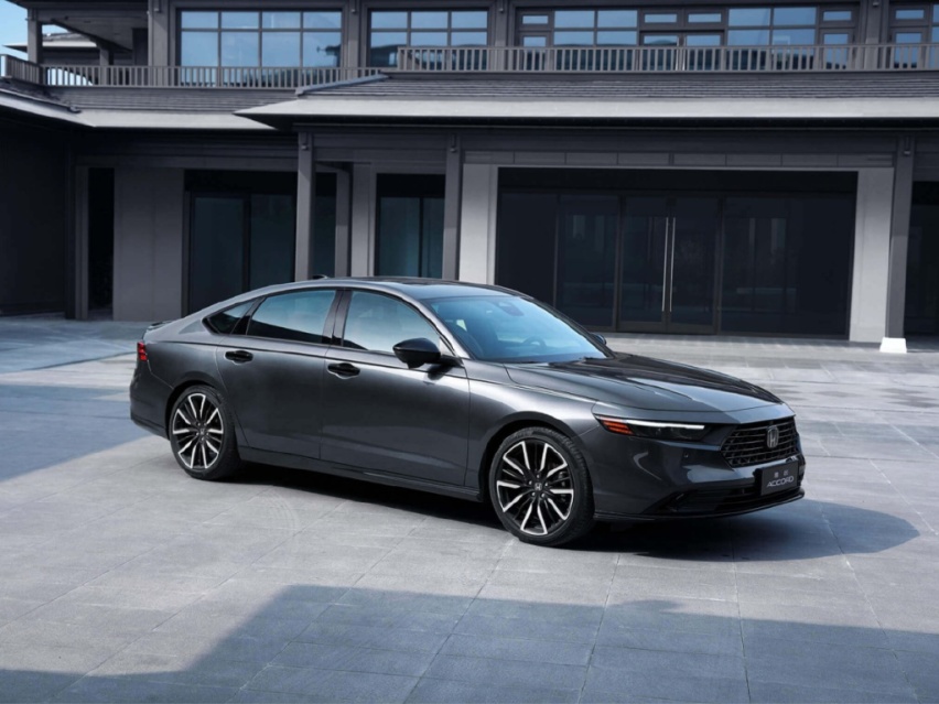 15万迈腾雅阁凯美瑞随便买！合资B级车比新能源更香？(图8)