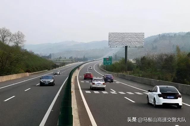 高速上出现一个“新标志”老司机都中招了你有没有见过