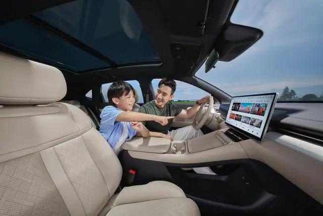 试驾五菱星光星光S加速轻快滤震好空间大(图8)