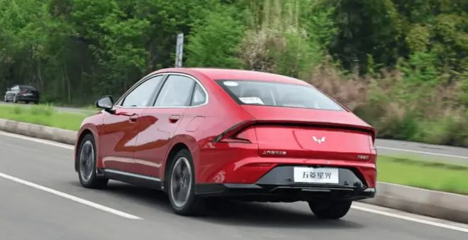 试驾五菱星光星光S加速轻快滤震好空间大(图9)