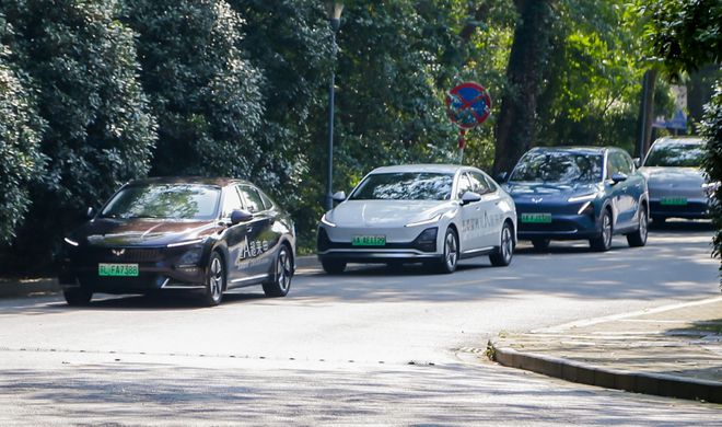 试驾五菱星光星光S加速轻快滤震好空间大(图10)