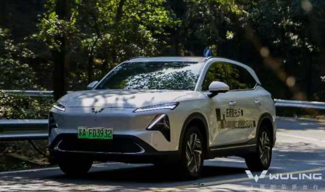 试驾五菱星光星光S加速轻快滤震好空间大(图11)