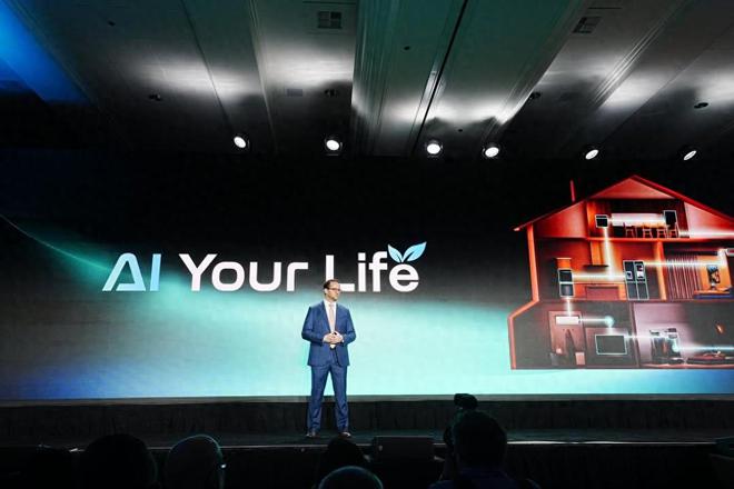 加速AI布局引领行业革新海信CES2025开启RGB-MiniLED新时代