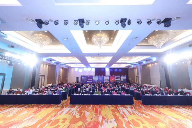 浙照协召开2024会员代表大会暨六届五次理事会、并成功举办浙江照明发展论坛(图10)