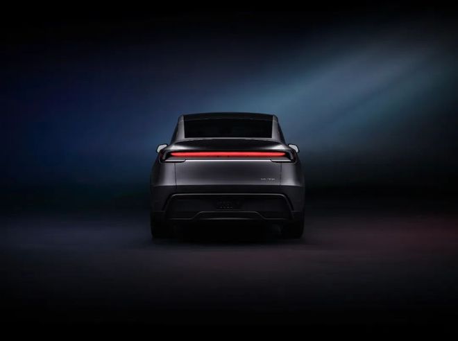 modelY焕新特斯拉捍卫“光”明顶