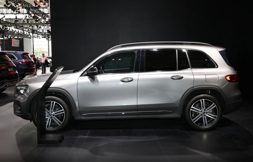 这款豪华品牌SUV颜值耐打、配置丰富家庭出行的优秀选择(图2)