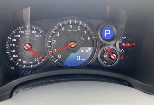 2024款日产GT-R高级现车优惠价拥有相当强的视觉冲击力(图6)