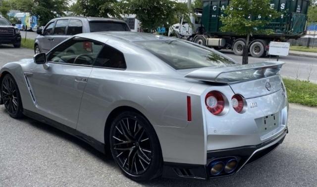 2024款日产GT-R高级现车优惠价拥有相当强的视觉冲击力(图10)