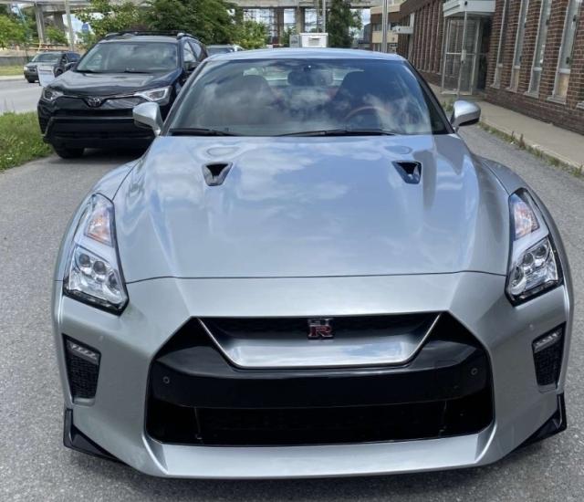 2024款日产GT-R高级现车优惠价拥有相当强的视觉冲击力(图3)