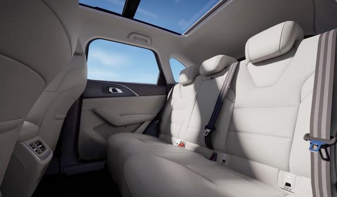 哈弗二代枭龙MAX内饰官图发布没想到改动还挺大(图6)