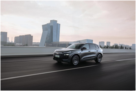 奥迪Q6Le-tron全球首创数字OLED尾灯车辆如何与道路环境通信？