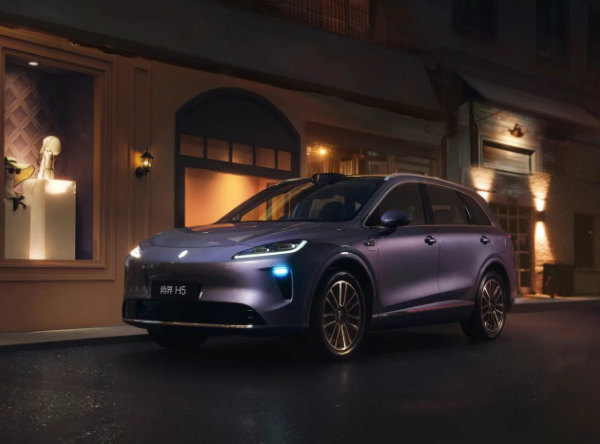 2025成都车展新能源车型前瞻：小米SU7Ultra纽北限量版、尚界H5、方程豹钛7齐聚(图3)