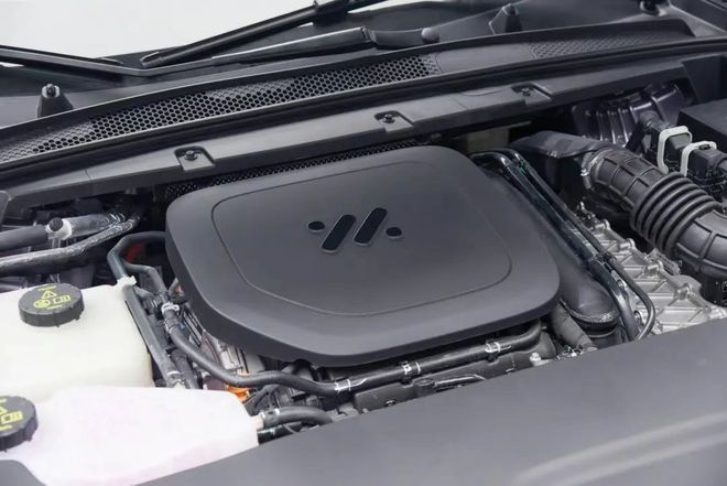 450km纯电续航+超级增程全新智己LS6上市售1979万起(图22)