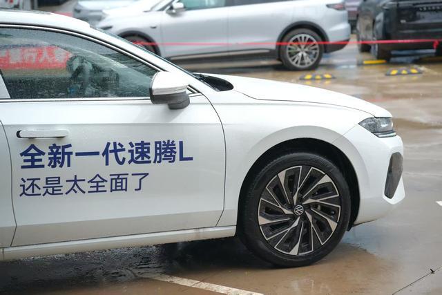 又要排队买大众了！车长超4米8油耗555L1149万起厚道