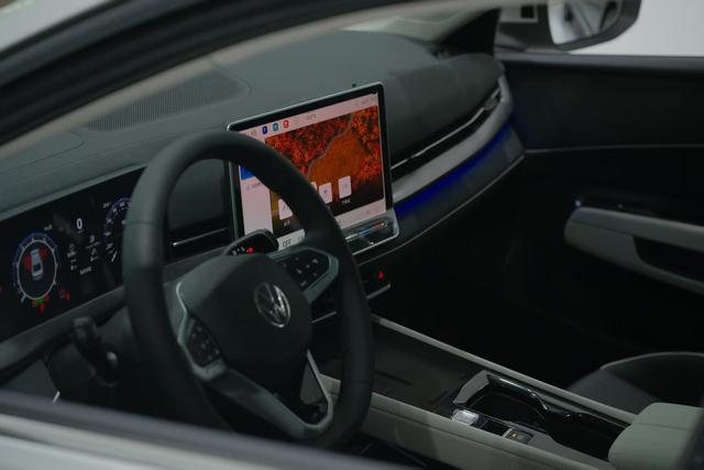 又要排队买大众了！车长超4米8油耗555L1149万起厚道(图7)