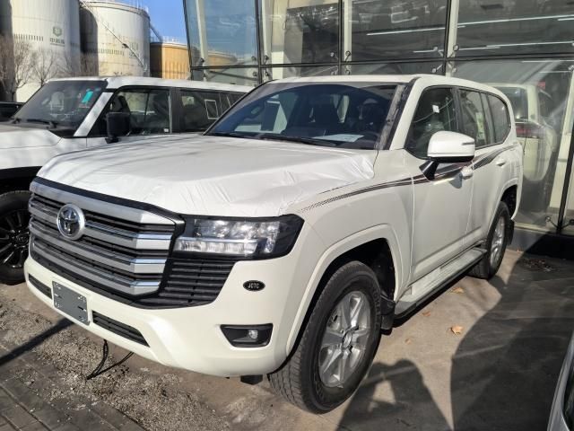 在浩瀚的汽车市场丰田酷路泽是始终占有一席之地广受好评(图4)