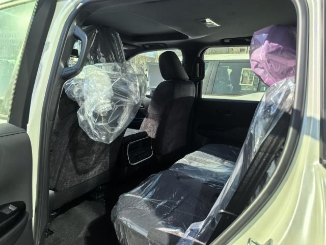 在浩瀚的汽车市场丰田酷路泽是始终占有一席之地广受好评(图6)