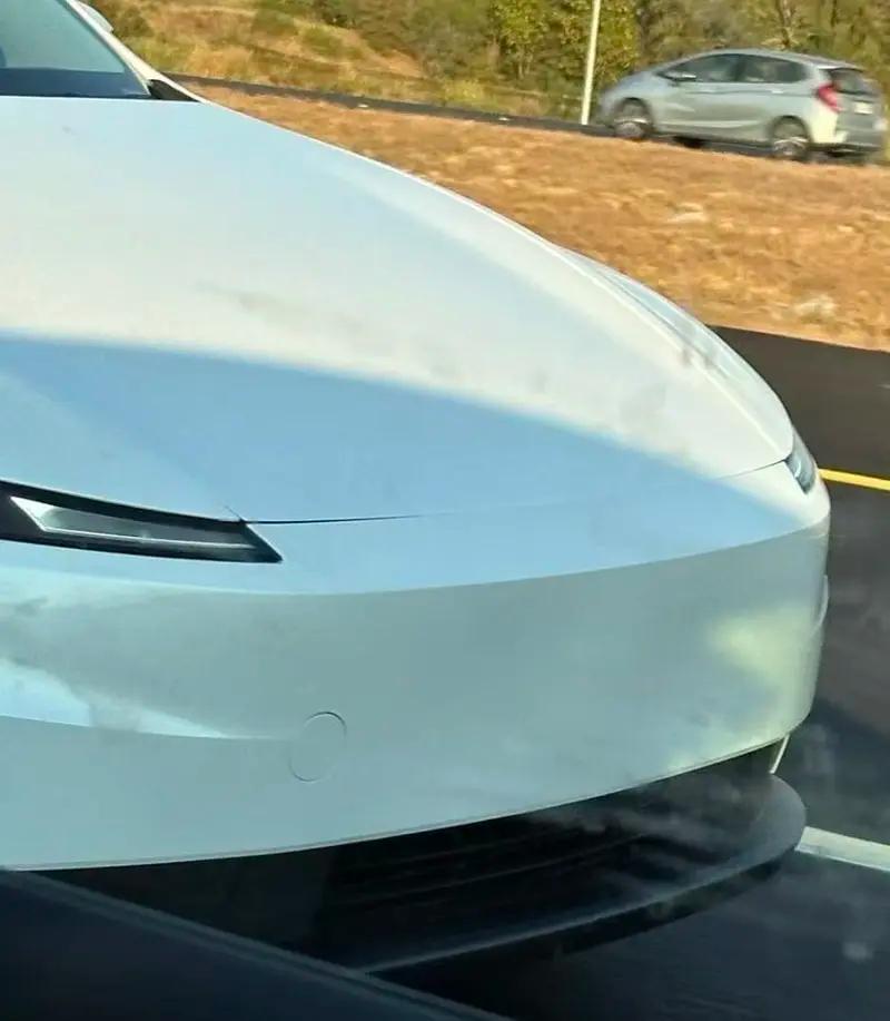 特斯拉发布最新预告10月7日或将发布“廉价版”ModelY(图5)