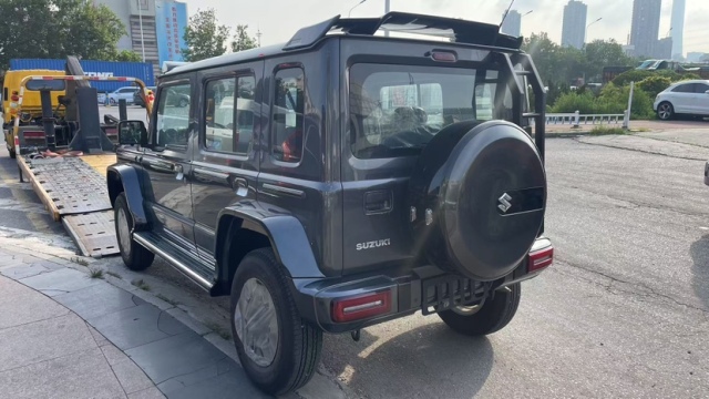 2026款铃木吉姆尼顶配15L10来万起步(图3)