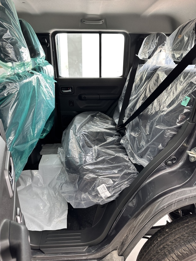 2026款铃木吉姆尼顶配15L10来万起步(图4)