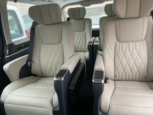 丰田格兰维亚热卖全国萨尔法配置行情(图9)