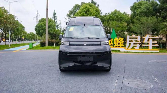 吉利纯电房车来了11月28亮相成都房车展经典商务风布局(图2)