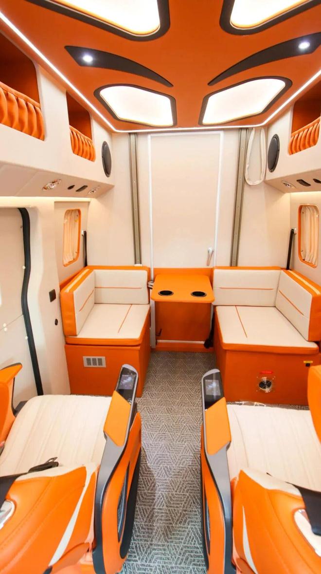 吉利纯电房车来了11月28亮相成都房车展经典商务风布局(图8)