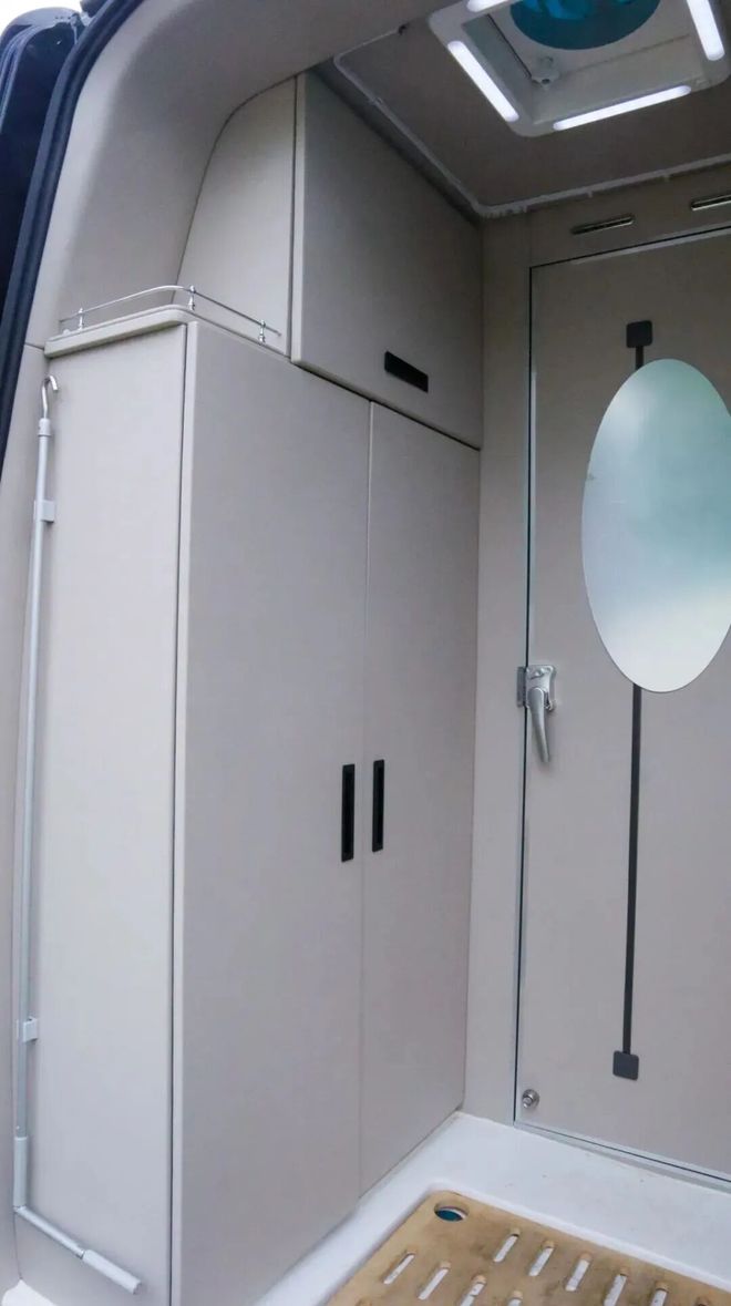 吉利纯电房车来了11月28亮相成都房车展经典商务风布局(图12)