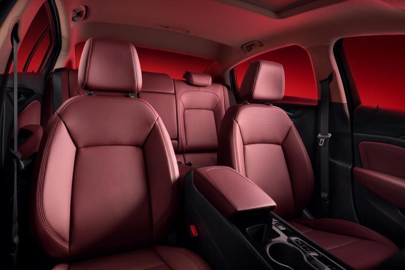 别克君威正式推出全新“曜黑竞速套件”限时优惠价3000元(图4)