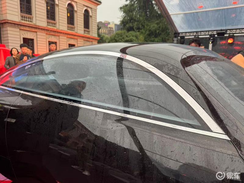 梅赛德斯-奔驰VisionIconic概念车首发设计语言全新升级(图3)